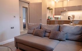 City Centre - Luxury 2 Bed - Verde Suite - Brand New